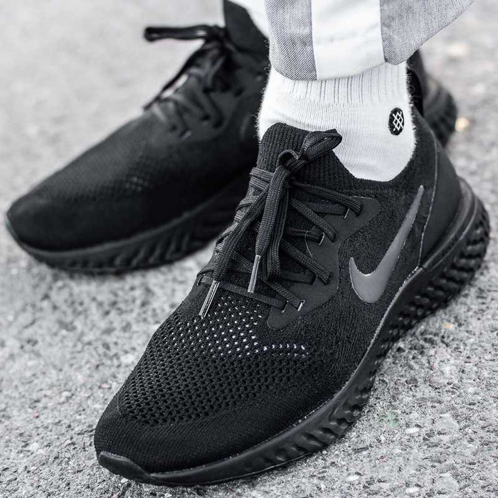 Nike flyknit epic react triple black hotsell