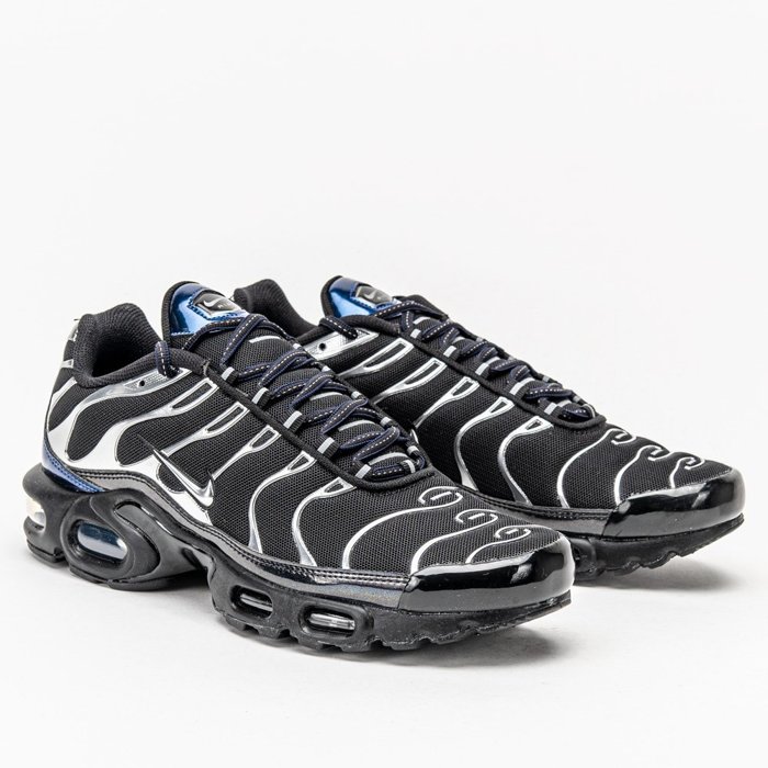 Nike Air Max Plus (CW2646-001)