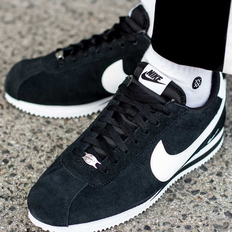 Nike Classic Cortez Basic SE (902803-003)