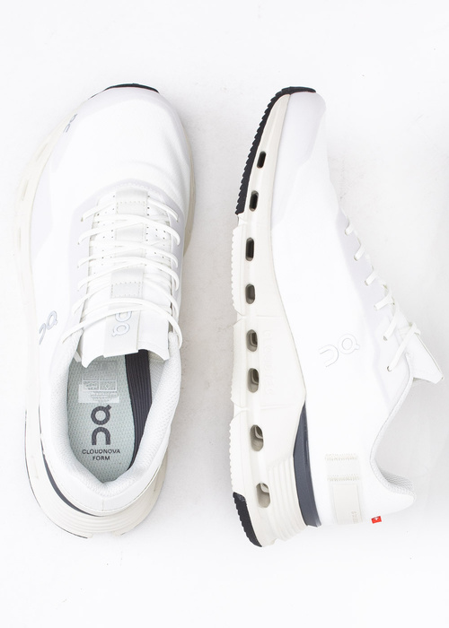 Herren Sneaker Weiß ON CLOUDNOVA FORM