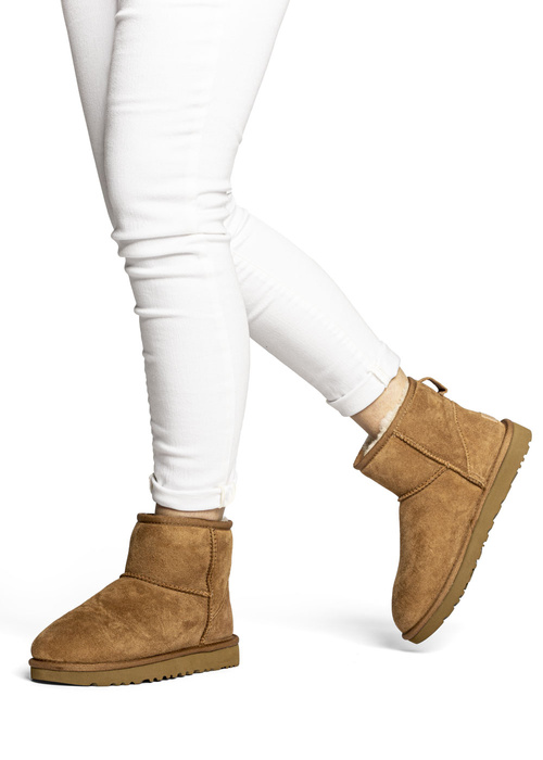 Damen Winterschuhe UGG W Classic Mini II (1016222-CHE)