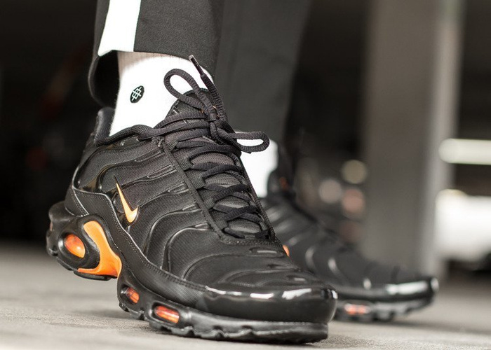 Nike Air Max Plus TN (AO9564-001)